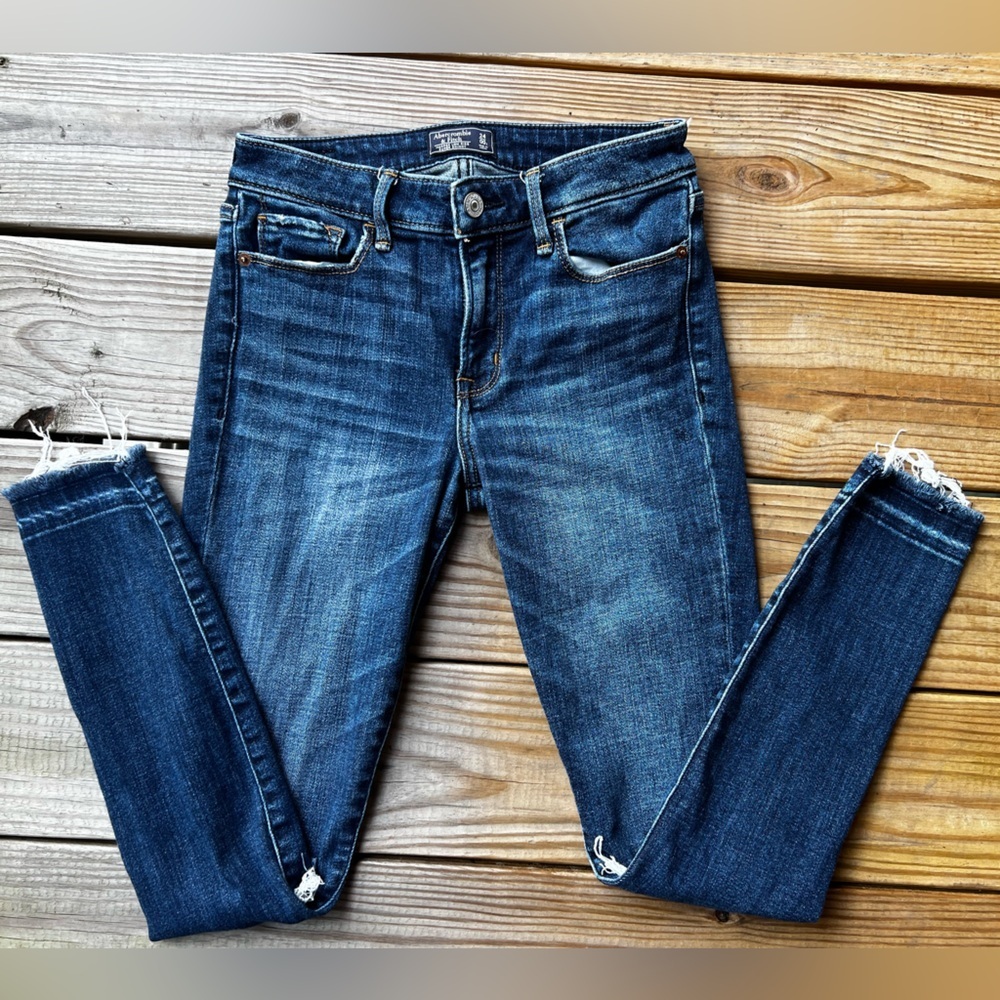 Abercrombie & Fitch Women’s Dark Wash Harper Low Rise Super Skinny Jeans 24/00S